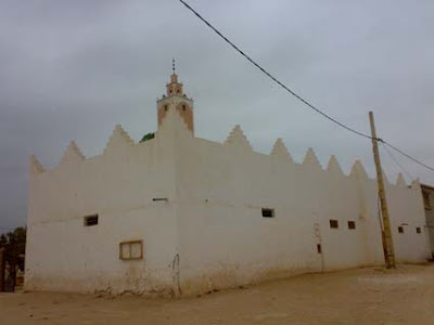 سكان دوار أولاد مومن بجماعة مكرس يتشبتون  بإمام مسجدهم - الجديدة 24