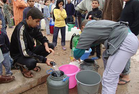 سكان جماعة الغربية يشتكون من انقطاع الماء الشروب عن منازلهم