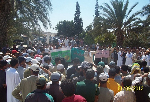 بالصور.. تنظيم وقفة بالمسجد الحسني بالزمامرة نصرة وفداءً لرسول الله صلى الله عليه وسلم - الجديدة 24