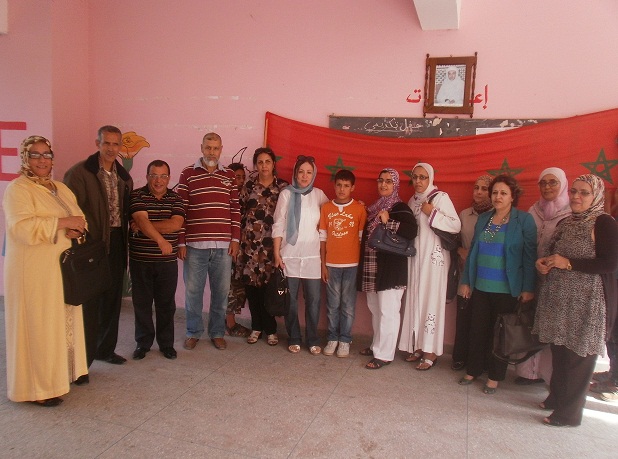  مدرسة النخلة بآزمورتكرم أحد تلامذتها  بعد  إحرازه بطولة المغرب للكولف   - الجديدة 24
