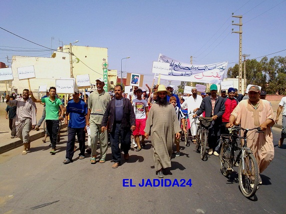 ساكنة القرية بمدينة سيدي بنور في احتجاجات العطش  للمطالبة بتوفير الماء الصالح للشرب