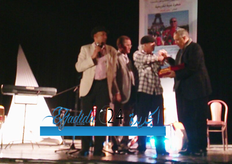 بحضور عامل الإقليم.. تنظيم حفل موسيقي تكريمي بهيج بمسرح عفيفي في غياب الأجهزة الصوتية والإنارة 