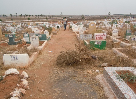 دوار أولاد بومهدي باولاد رحمون  ينتفض ضد تدنيس مقابر المسلمين