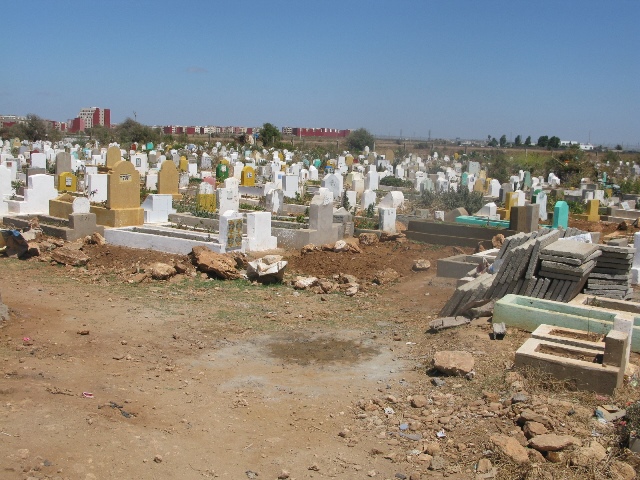  أين يدفن الجديديون موتاهم بعد امتلاء مقبرة الرحمة عن آخرها في غضون شهر من الآن ؟