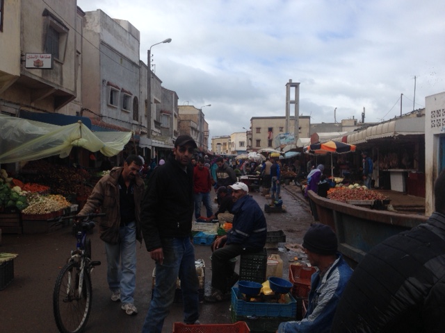 جمعية تجار بائعي السمك بسوق لالة زهرة تُنَوّهُ بمجهودات أمن الجديدة في استتباب الأمن بالسوق
