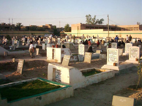 مقبرة سيدي  بوزيد خارج نطاق سلطة جماعة مولاي عبد الله
