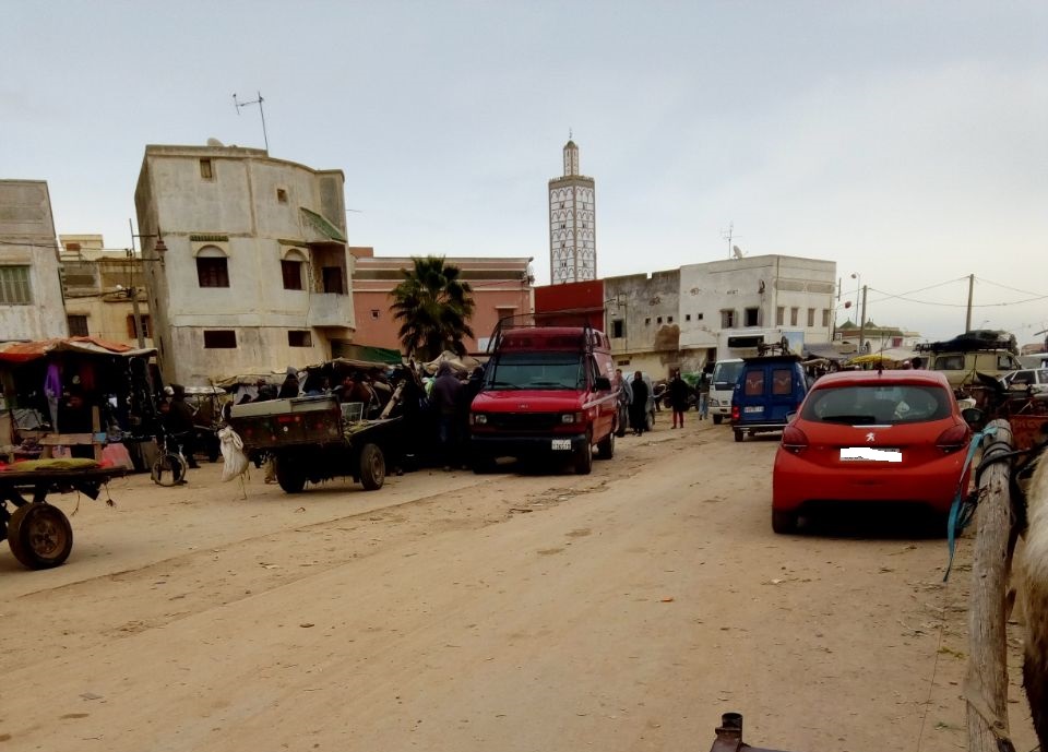 مواطنون بالزمامرة يطالبون بتطهير شارع الجيش الملكي من العربات المجرورة‎