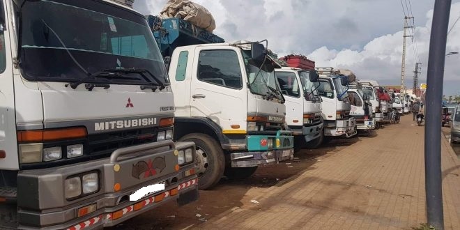 اضراب أرباب الشاحنات يشل الحركة بالأسواق الأسبوعية بإقليم سيدي بنور