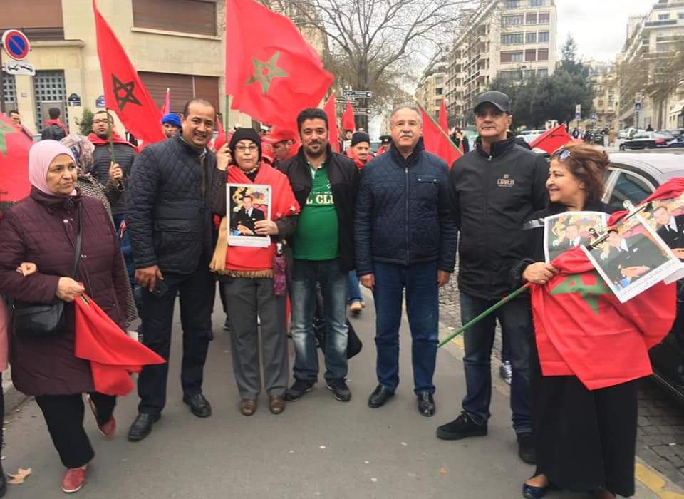 رئيس المجلس الإقليمي و رئيس جماعة مولاي عبد الله في مظاهرة بباريس دعما للوحدة الترابية للمغرب