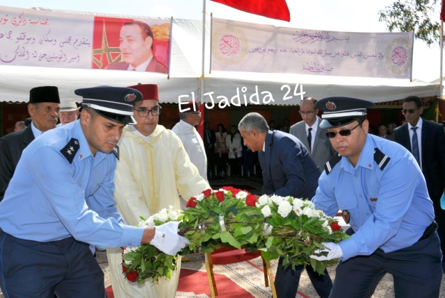 سلطات الجديدة تخلد ذكرى ثورة الملك والشعب بوضع اكليل من الزهور على النصب التذكاري لشهداء الاستقلال 