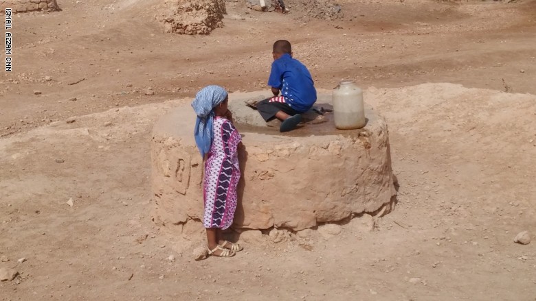 سكان جماعة أولاد حمدان يستغيثون من أجل قطرة ماء تروي عطشهم 