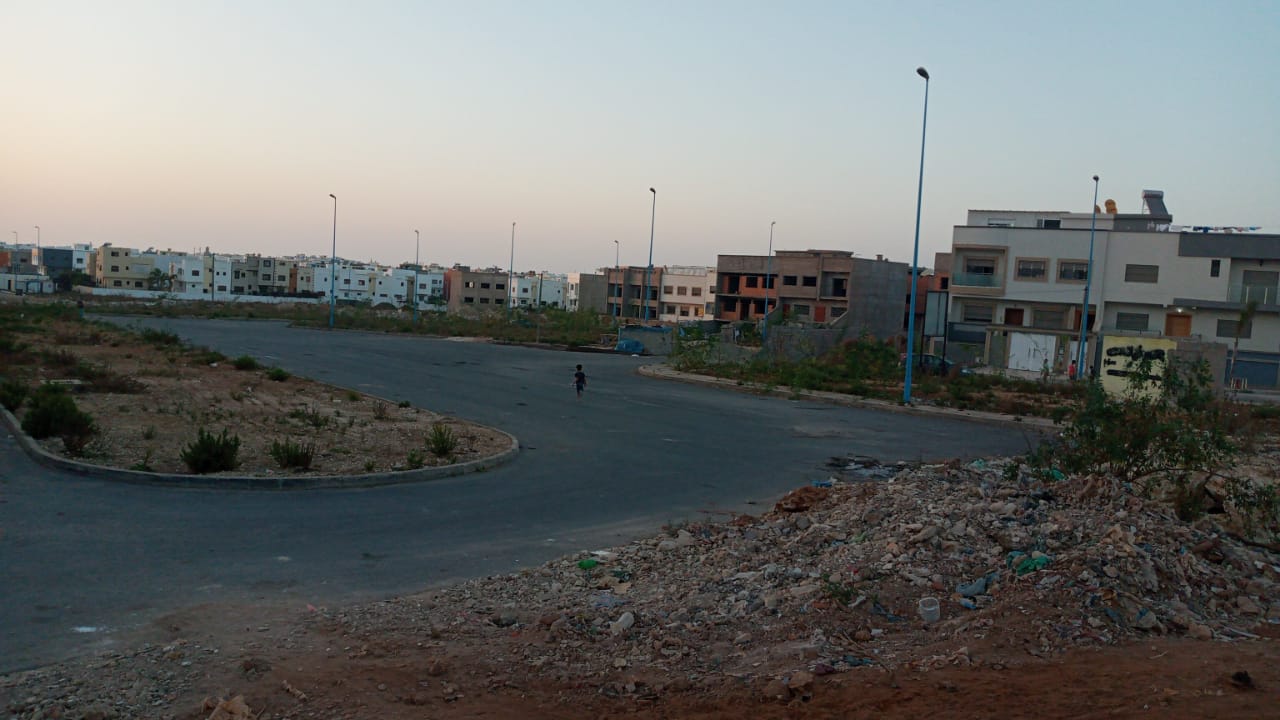 الجديدة : متضررون من تجزئة سكنية يطالبون القضاء بالانصاف  - الجديدة 24