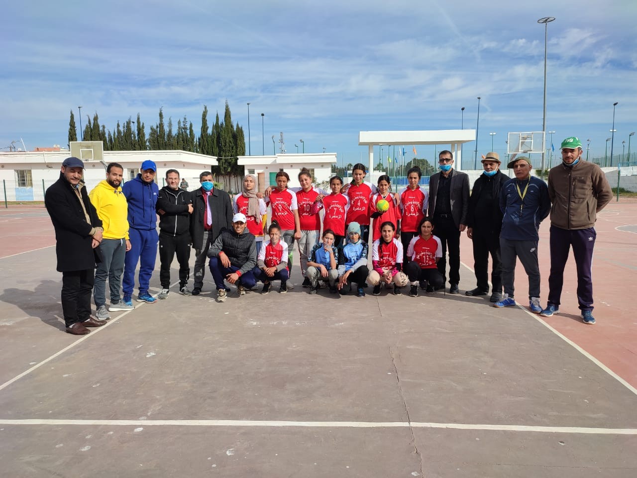 بالصور ...اختتام فعاليات البطولة الإقليمية المدرسية لكرة القدم وكرة اليد بمدينة الزمامرة برسم الموسم الدراسي 2021-2022