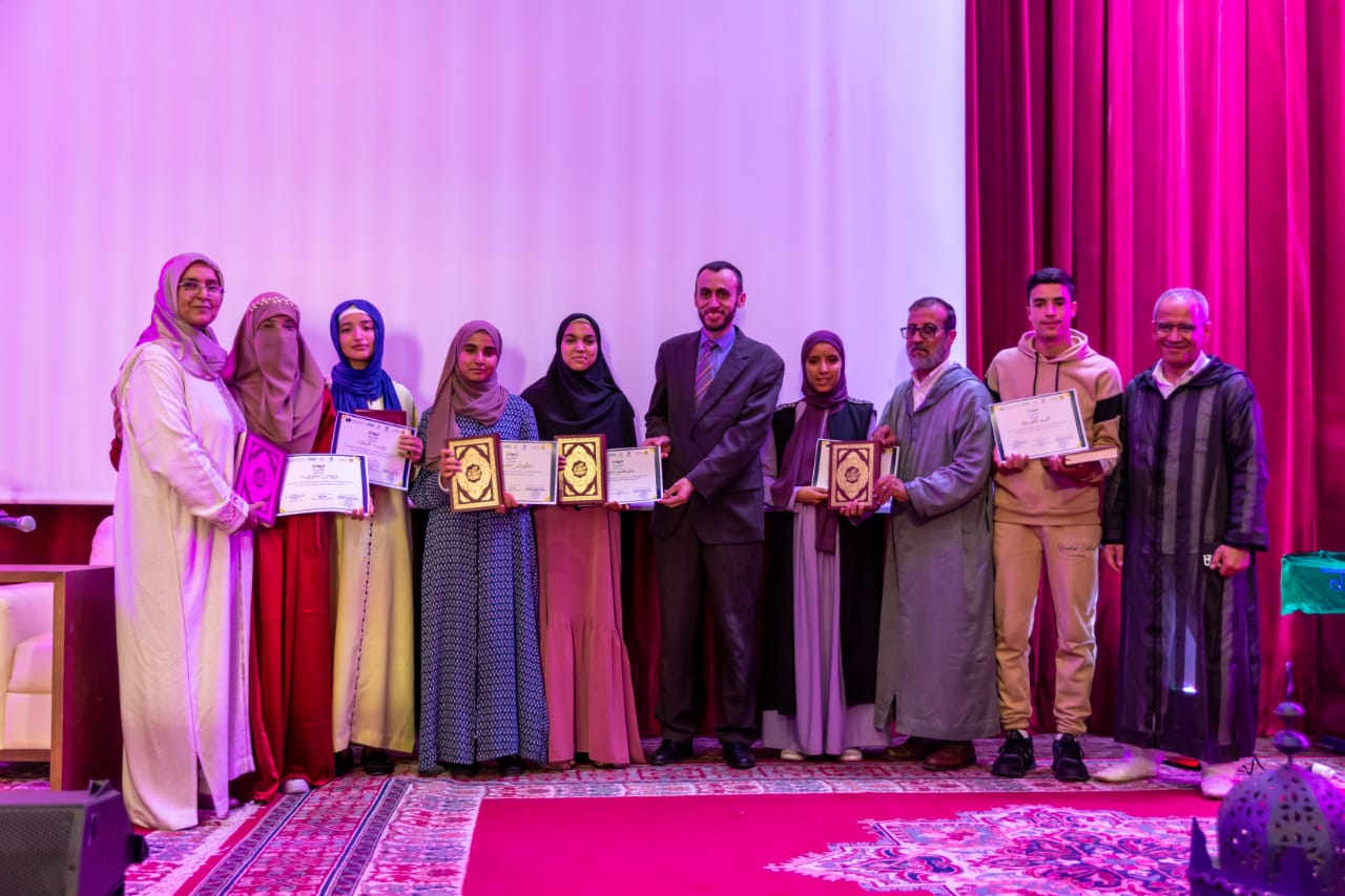 نادي الطلبة بالمدرسة الوطنية للتجارة والتسيير بالجديدة ينظم بشراكة مع المجلس العلمي المحلي أمسية قرآنية