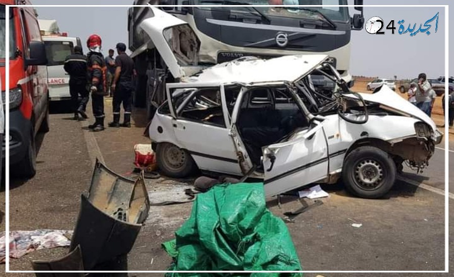 سيدي بنور.. مصرع أربعة أفراد من أسرة واحدة في حادثة سير مروعة   