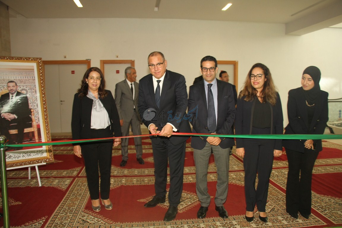 عامل الجديدة يقص شريط المعرض الدولي للمعدات والتكنولوجيات والخدمات البيئية بالجديدة