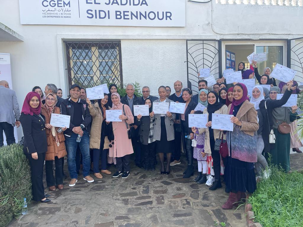 الجديدة : استفادة 60 امرأة من تكوين مجاني للمساعدة على تطوير قابلية الشغل والادماج في سوق العمل 