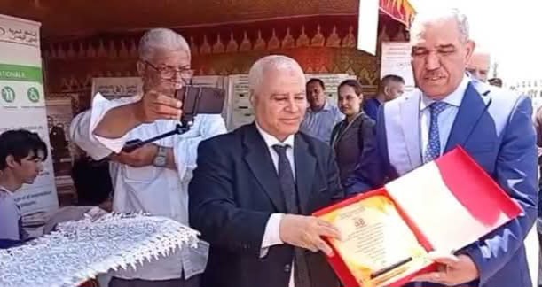 الجديدة : جائزة محمد الصديقي لسنة 2025 تمنح للدكتور ابراهيم المناري الجديدة : انطلاق تصوير الفيلم الجديد ''ياقوت بين الحياة والموت'' للمخرج المصطفى بنوقاص المحاكمات الافتراضية ومخاطر تفكيك مركزية السلطة القضائية             انتخاب نور الدين شبي كاتبا لنقابة الصيد البحري التقليدي والطحالب البحرية بالجديدة  . - الجديدة 24