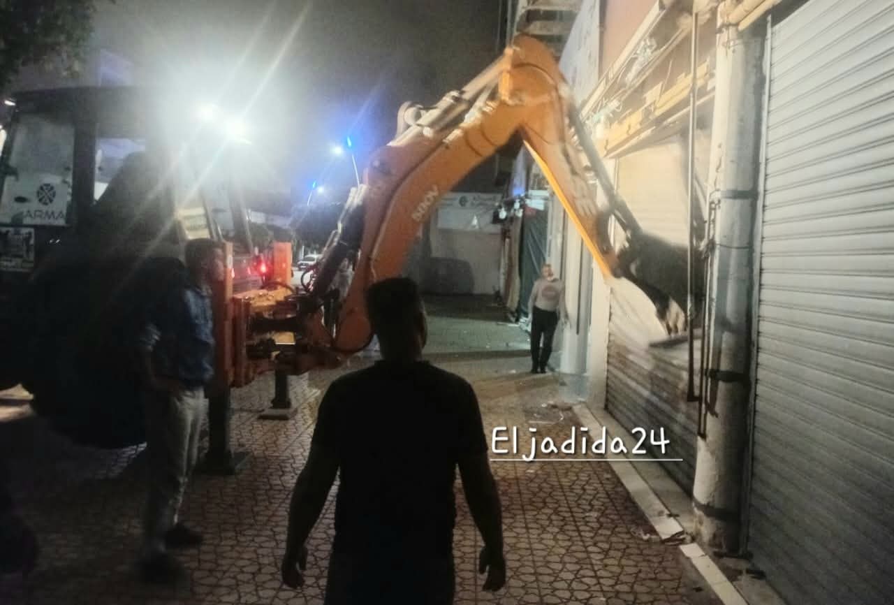 آزمور..مزيد من العمل و اليقضة لتحقيق الأمن و الأمان عبد الإله نادني يكتب.. صيفٌ باهت على شواطئ الجديدةالدرك الملكي يحبط عملية كبرى للتهريب الدولي للمخدرات بجماعة أولاد غانم الاكتظاظ يخنق الثانويات بالجديدة.. والحلول الترقيعية تفاقم الأزمة - الجديدة 24